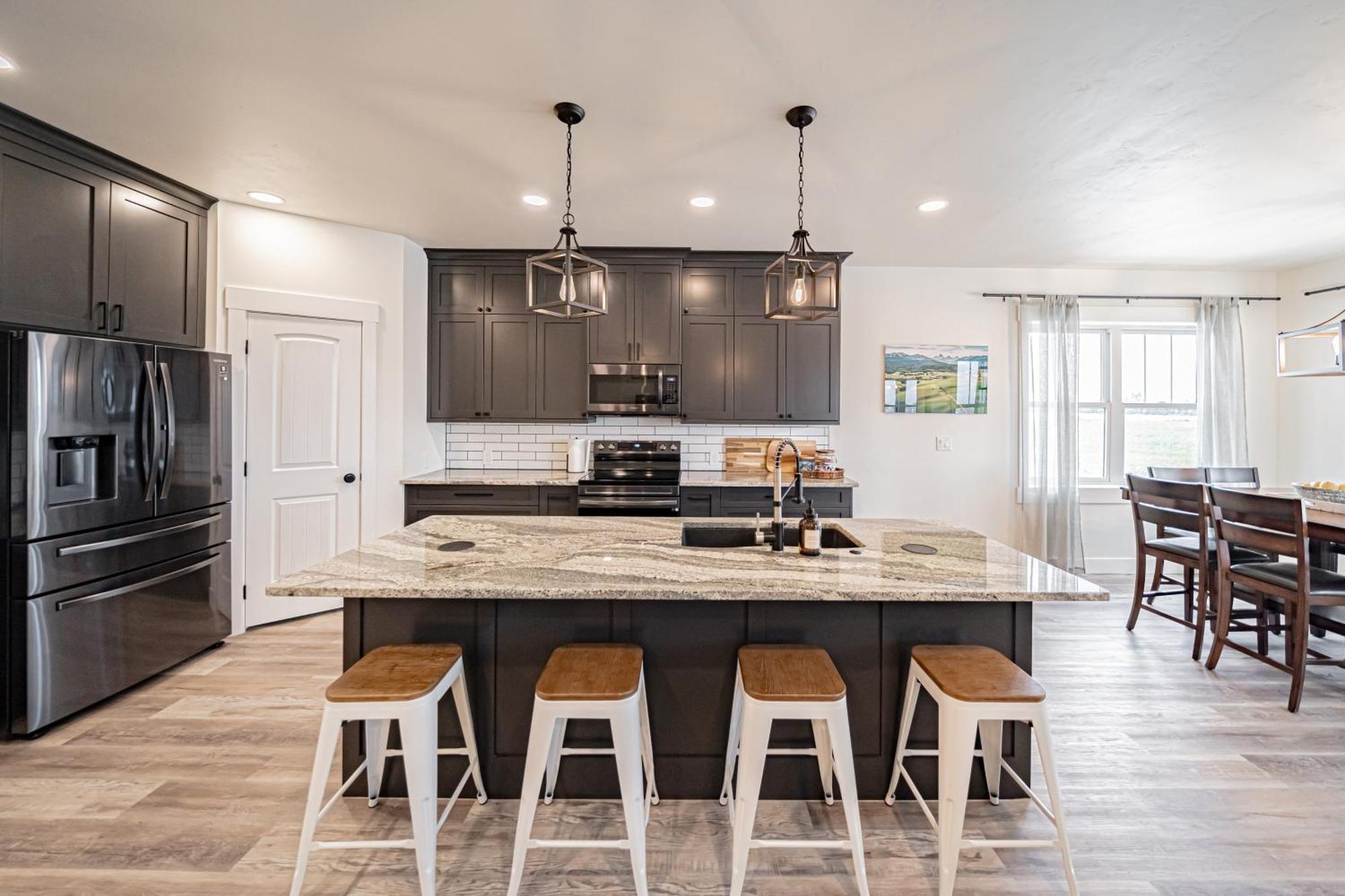 Teton Valley Getaway With Private Deck And Hot Tub! Ashton Buitenkant foto