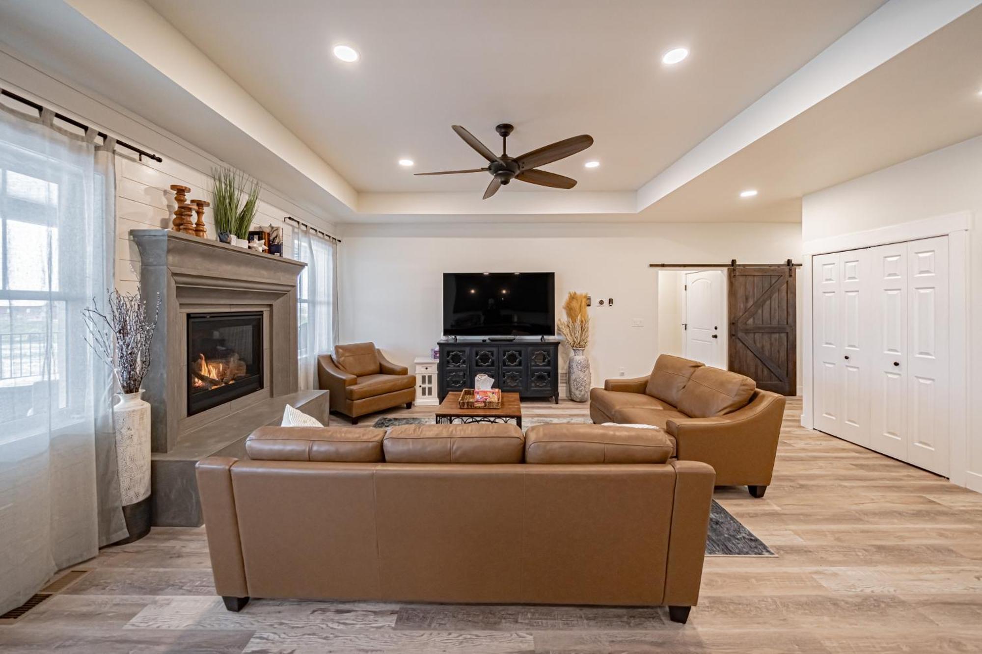 Teton Valley Getaway With Private Deck And Hot Tub! Ashton Buitenkant foto
